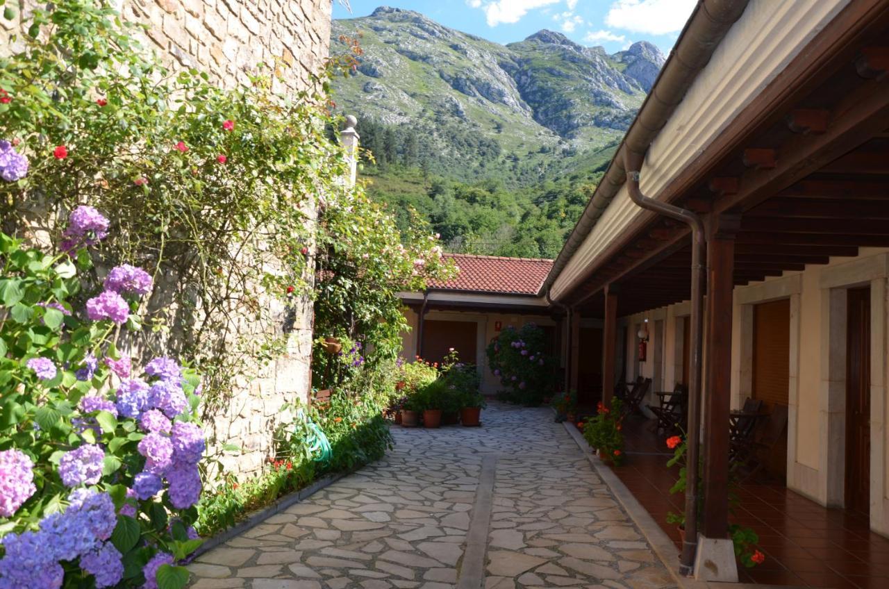 Hotel Arenas De Cabrales- Apartamentos Экстерьер фото