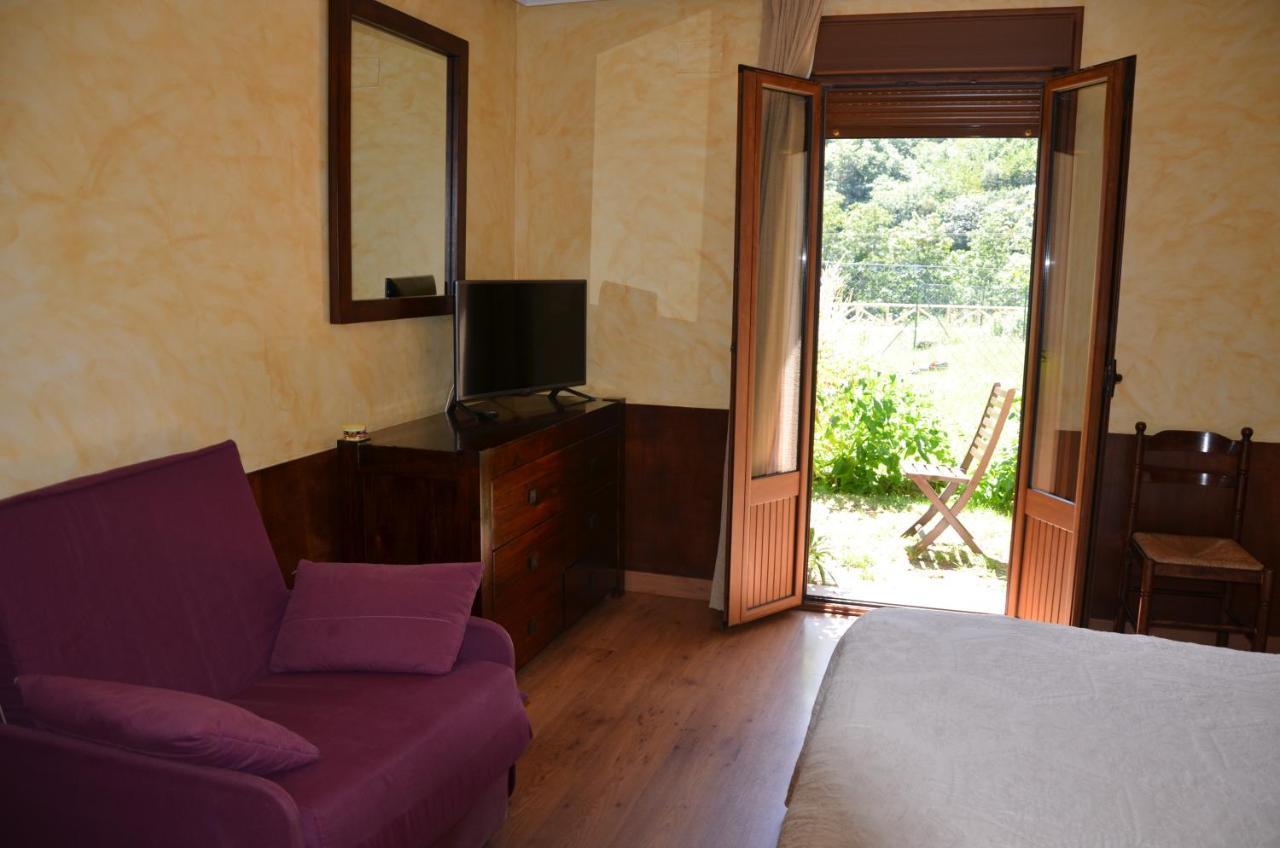 Hotel Arenas De Cabrales- Apartamentos Экстерьер фото
