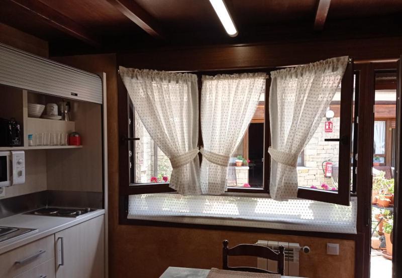 Hotel Arenas De Cabrales- Apartamentos Экстерьер фото